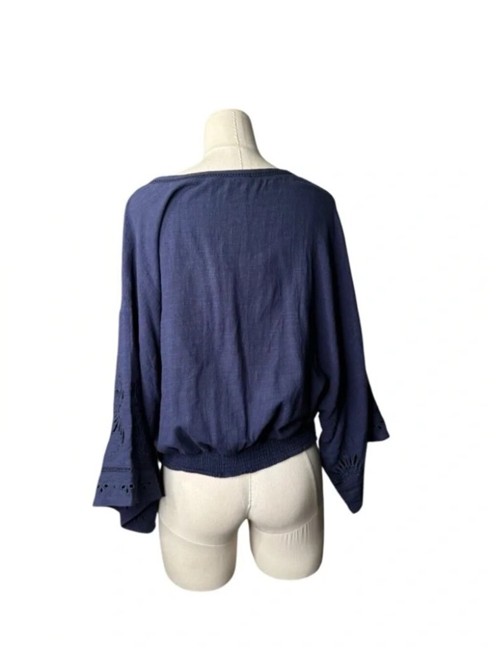 LOVESTITCH -Elijah Eyelet Top Sz Medium - Picture 2 of 7